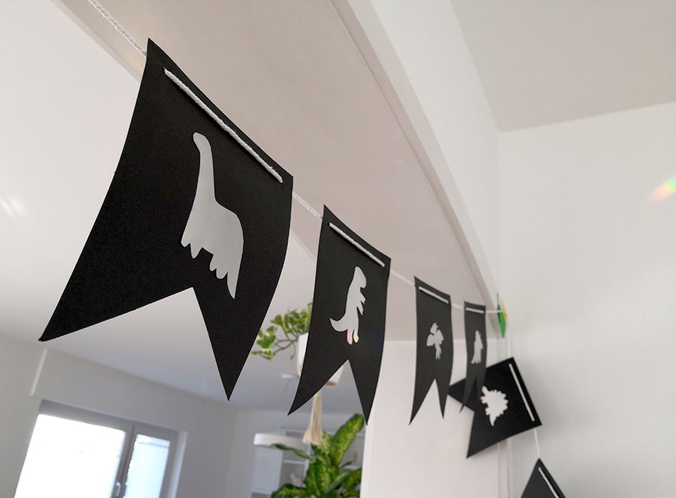 Dino Kindergeburtstag Deko Kuchen Spiele Und Geschenkideen Fur Kinder Ab 4 Jahre Ekulele Familienleben Rezepte Mode Kosmetik Reisen Und Gesundheit